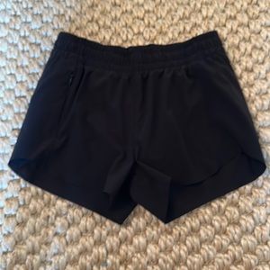 Athleta Girl “heart the hustle” short, 8-10Y
